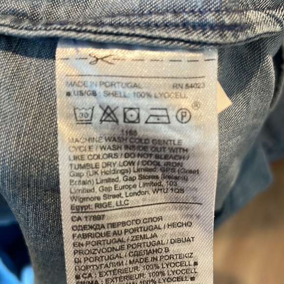 Banana Republic Jean Top - Picture 7 of 7